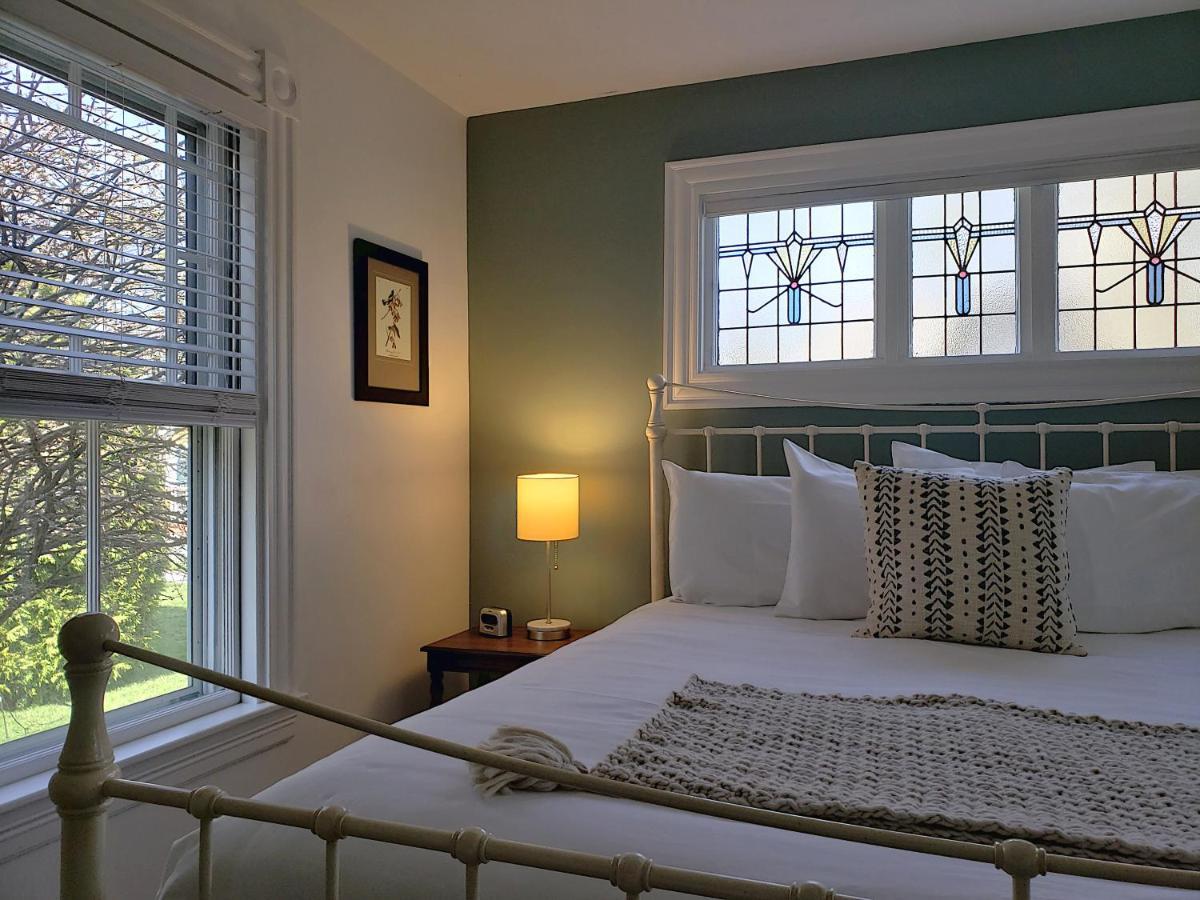 בר הרבור Sand Bar Cottage Inn מראה חיצוני תמונה